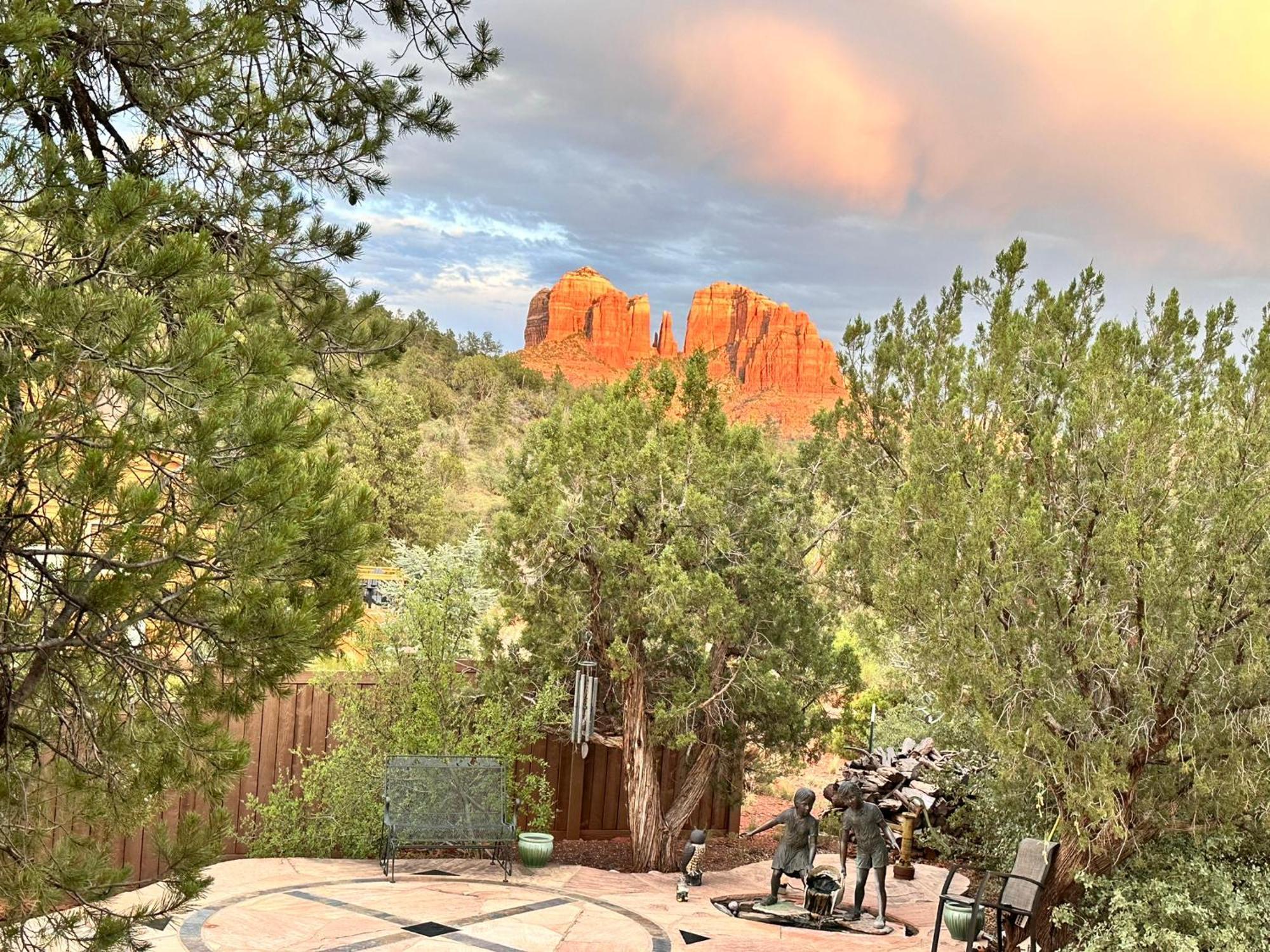 Sedona Cathedral Hideaway B&B And Casita Exterior photo